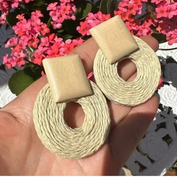 Rustic Eco-Chic Round Weave Earrings - Picture 1 of 5